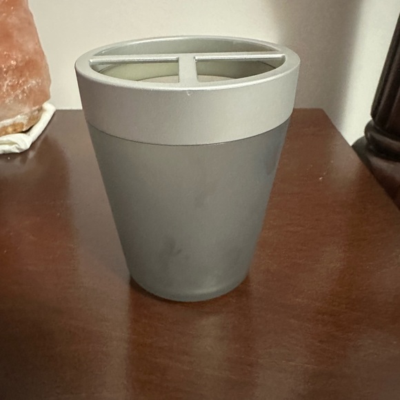 Room Essentials bathroom vanity toothbrush holder new - Picture 1 of 5